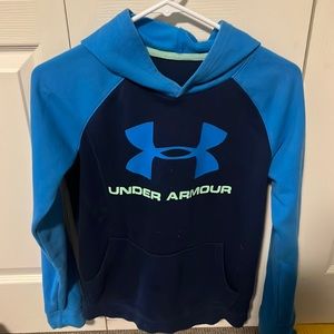 Boys Youth XL Under Armour sweatshirt.